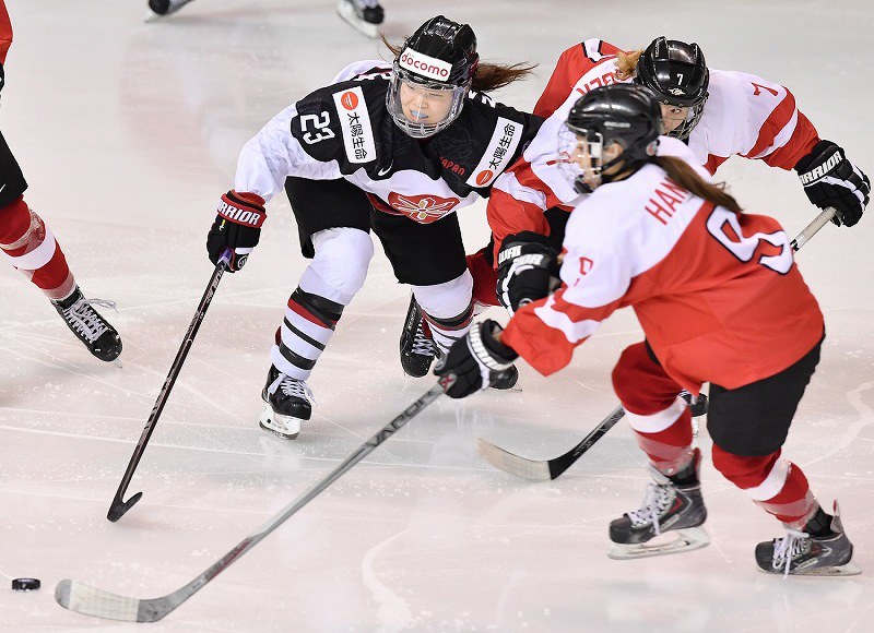 アイスホッケー女子 日本６ｇ快勝発進 平昌五輪最終予選 写真特集3 8 毎日新聞