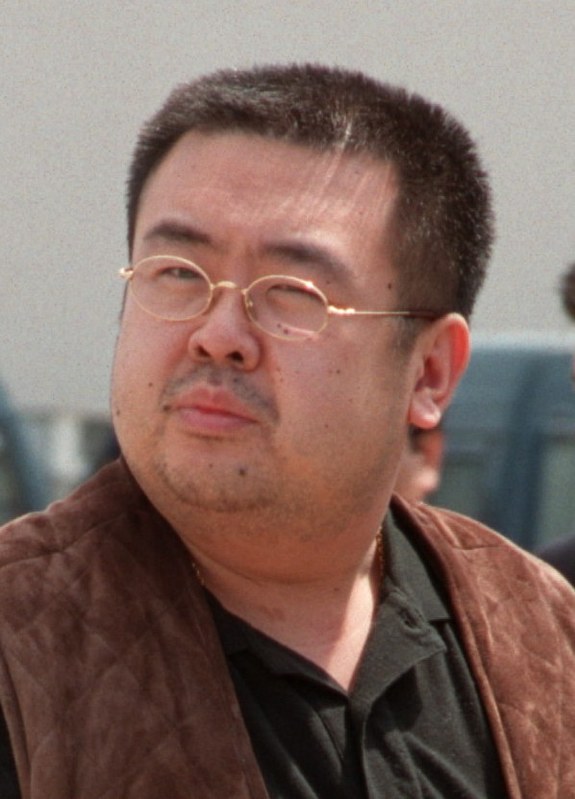 金正男氏とみられる男性=2001年