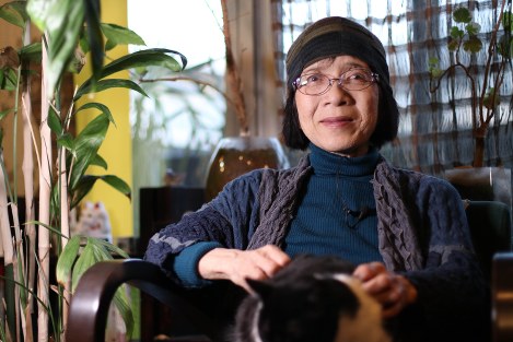 ＡＶ出演強要問題について、インタビューに答える田中美津さん＝東京都八王子市で