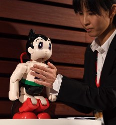【新品・完全未開封】鉄腕アトム　人工知能（AI）ロボット　完成版　正規代理店品 Amazon.co.jp: ・完全鉄腕 アトム 人工知能AIロボット 完成版
