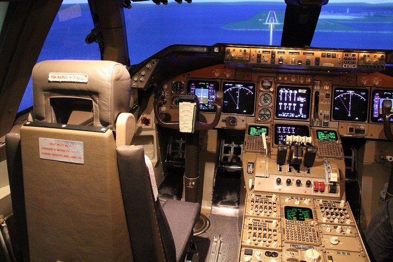 レアJAL B-747 コックピットインテリア 公式通販 JAL B-747
