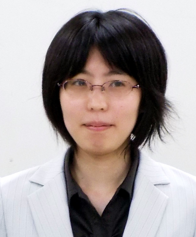 里見香奈女流名人=新土居仁昌撮影
