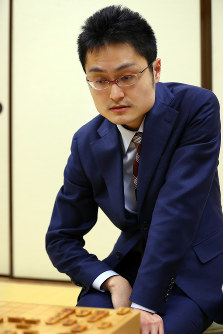 将棋：名人戦、稲葉八段が初挑戦 20代対決に [写真特集2/11] | 毎日新聞