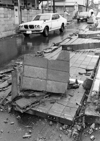 災害アーカイブ 1978年宮城県沖地震 ブロック塀倒壊 圧死者も