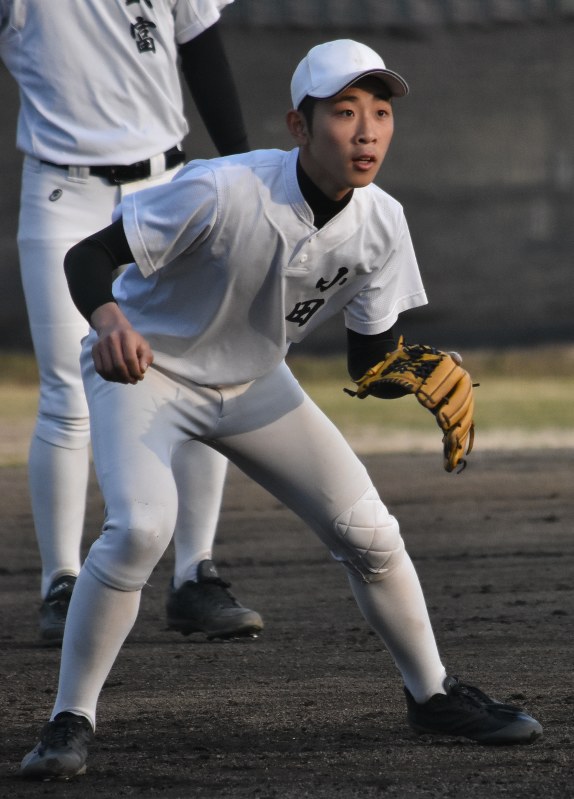 二つの春 １７センバツ 第３部 選手の横顔 ５ その２止 熊本工 小田五大選手 １年 熊本 毎日新聞