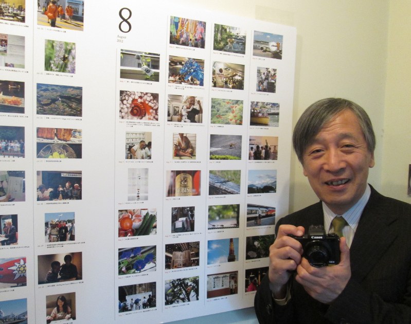 写真展を開いた早野龍五・東大大学院教授=港区で