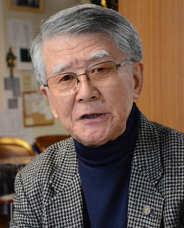被爆証言を再開する新井俊一郎さん=広島市南区で、石川将来撮影