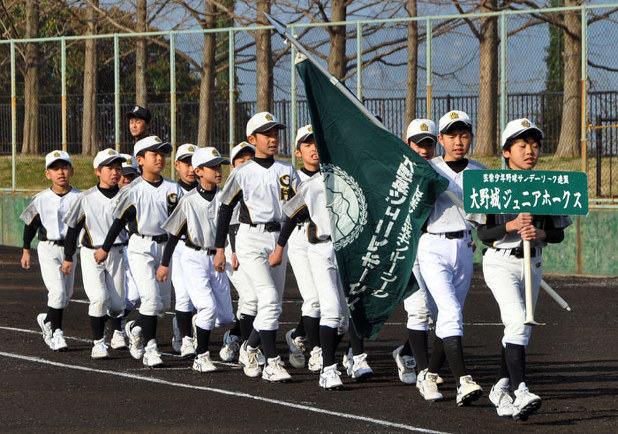 少年野球 大野城市長杯まどか大会 開幕 ４８チームが熱戦展開 毎日新聞