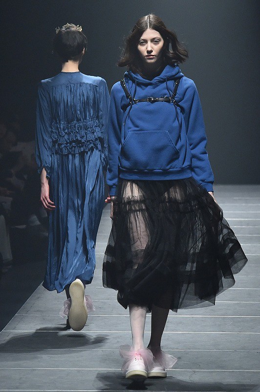 ファッション ウィーク東京 今日閉幕 チカキサダ のショー 写真特集4 9 毎日新聞