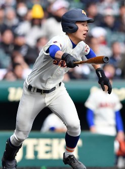 選抜高校野球：盛岡大付が初の8強 智弁学園の連覇阻む [写真