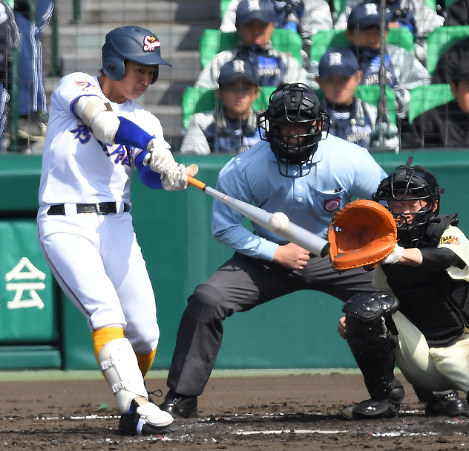 選抜高校野球：左ダブルエースで昨夏王者降す 秀岳館8強 | 毎日新聞