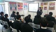 警視庁が開いた学生らを対象にした説明会「警視庁ＥＸＰＯ」