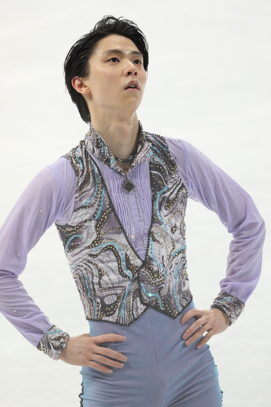 SPの演技を終え、ぼうぜんと客席を見つめる羽生結弦=フィンランド・ヘルシンキで2017年3月30日、佐々木順一撮影