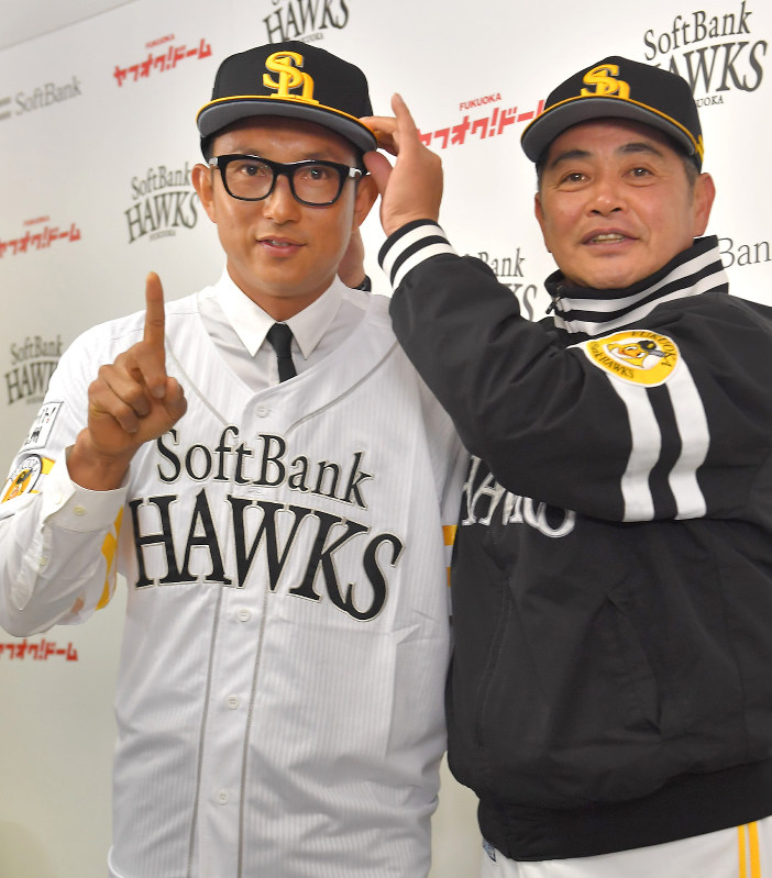 プロ野球：「福岡が大好き」…川崎、タカ復帰会見 | 毎日新聞