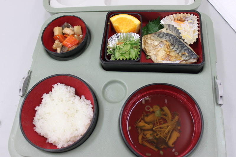 お年寄りの配食サービス弁当=山口県周南市で2014年10月20日(記事とは直接関係ありません)