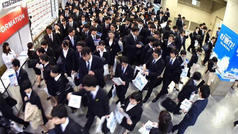 新学期も始まり就活はいよいよ本番（３月、マイナビ合同企業説明会）＝宮間俊樹撮影