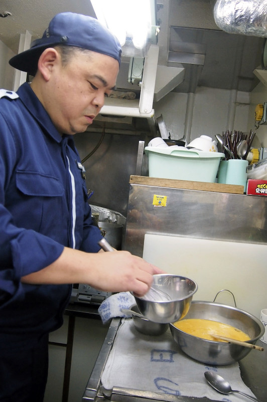 海保 船飯 集めた料理本 乗組員の元気の源 毎日新聞