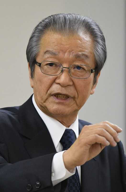 都議会豊洲百条委証人喚問で「偽証の疑いが濃厚」と指摘され、反論の会見をする浜渦武生・元副知事=東京都庁で
2017年4月10日午後2時41分、根岸基弘撮影