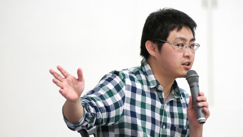 「誰にも尊厳が必要だ」と語る藤田さん=東京都千代田区で2017年3月30日、高橋勝視撮影