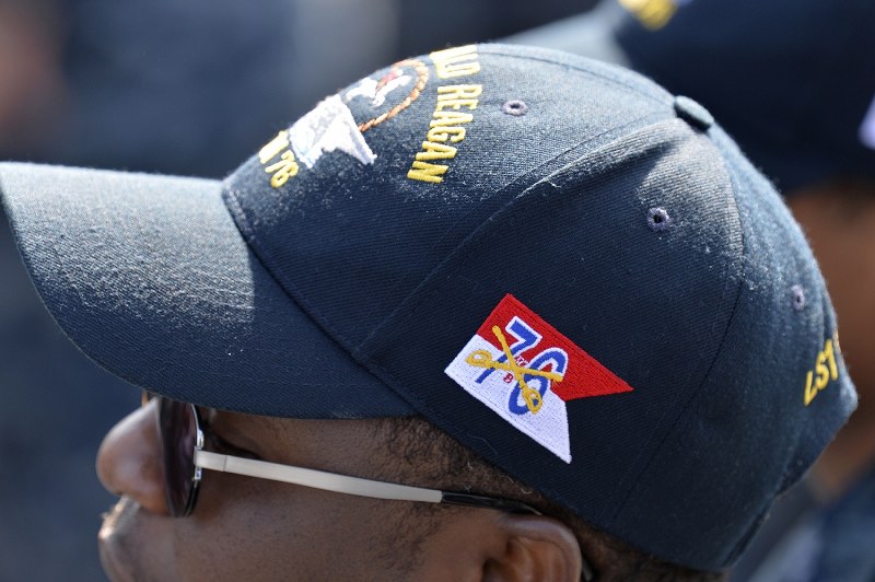 横*港様 キャップ帽子　米海軍　ロナルドレーガン 米副大統領：「北朝鮮、最も危険な脅威」横須賀基地で演説 [写真特集7