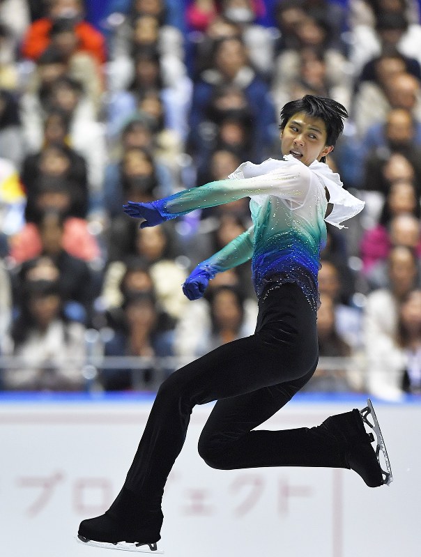 【4冊セット】羽生結弦 フィギュアスケーターズ4冊vol21 22 23 +6 羽生結弦 SEASON PHOTOBOOK 2023-2024 | 羽生 結弦 | A!SMART