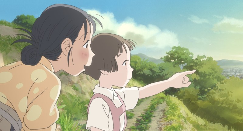 「この世界の片隅に」の一場面。戦争中の広島に生きるすず(左)は幼い姪(右)をかわいがるが、やがて悲劇に見舞われる