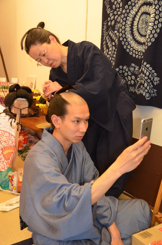 日本髪 世界盆栽大会サブ会場で髪結いの技披露 外国人客に好評 埼玉 毎日新聞