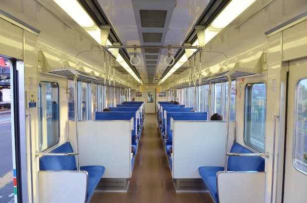 改修費3億円 西武「52席の至福」の洗練＆レトロ感 | 経済プレミア