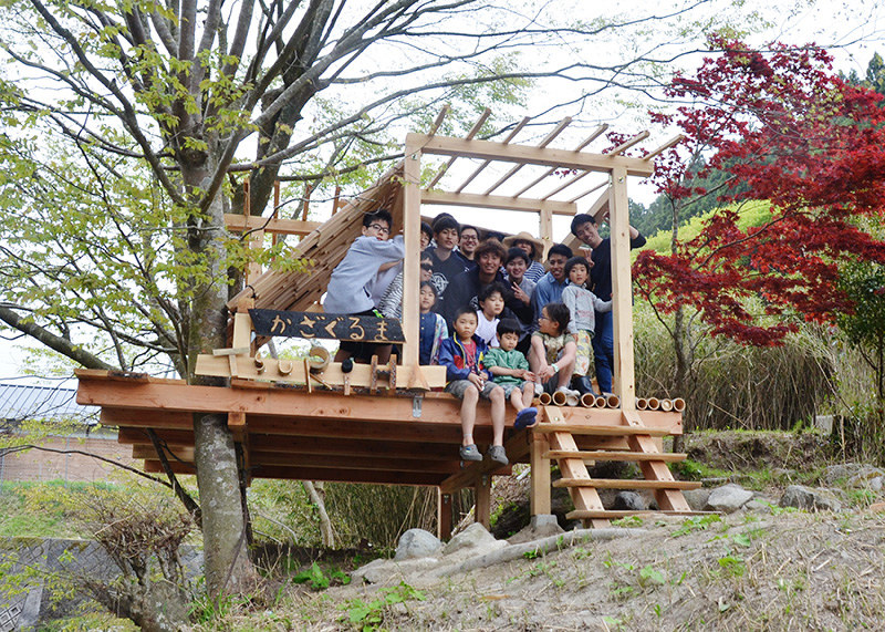 ツリーハウス 地域の標木 近大建築学部サークルが建築 伊賀 三重 毎日新聞