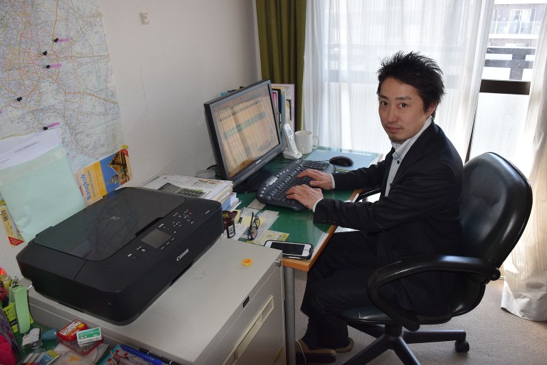 LGBTの支援活動を続ける「性同一性障害支援機構」の中山貴将理事長=2017年4月19日、鴇沢哲雄撮影