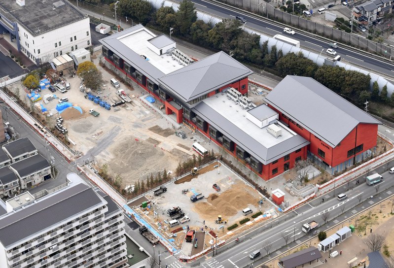 森友学園の小学校用地=大阪府豊中市で、本社ヘリから森園道子撮影