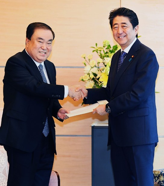 韓国特使：「シャトル外交復活を」 首相に親書 | 毎日新聞