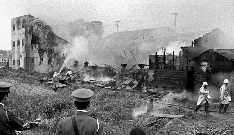 関西50年前：【昭和42年6月11日】工場で火事 | 毎日新聞