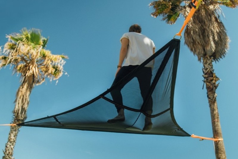 ライフスタイル 沈まないので腰が痛くならない 新感覚のハンモック体験を味わえる Levitat が海外で話題に Getnavi Web 毎日新聞