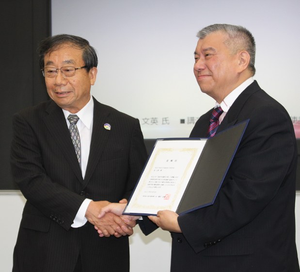 島原半島観光大使 香港の旅行会社社長に委嘱 長崎 毎日新聞