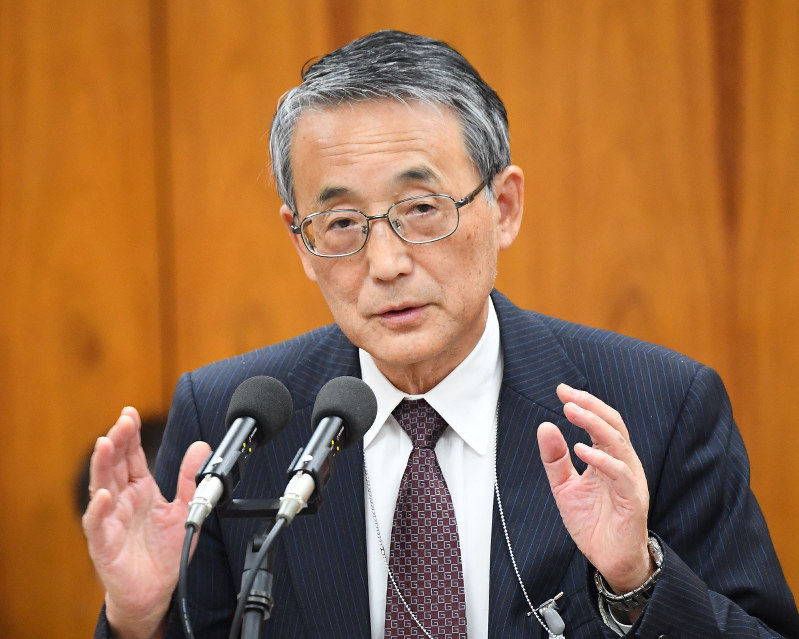 田中俊一委員長