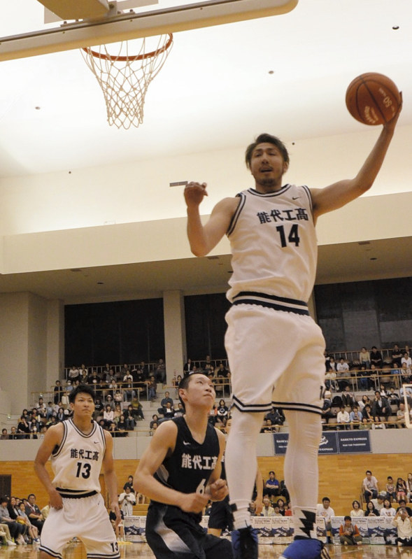 能代工高：バスケ部全国V50年で記念試合 | 毎日新聞