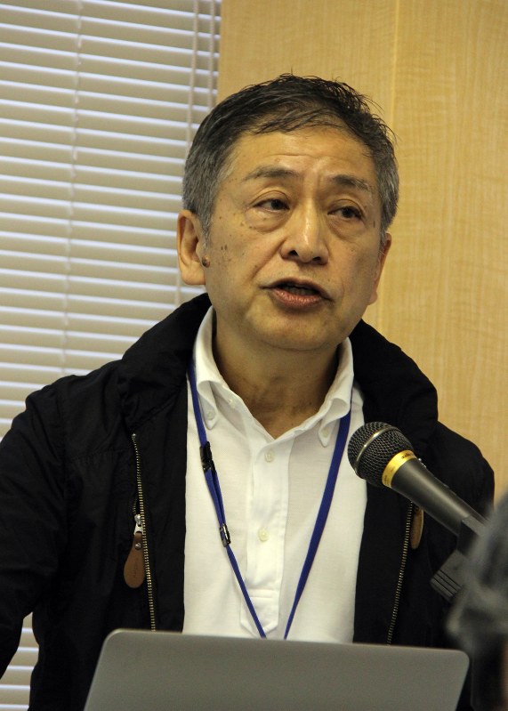 国内ファクトチェック関係者による連合組織「FIJ(ファクトチェック・イニシアティブ・ジャパン)」の設立を発表する藤村厚夫・スマートニュース執行役員=東京都千代田区で2017年6月21日、岡礼子撮影