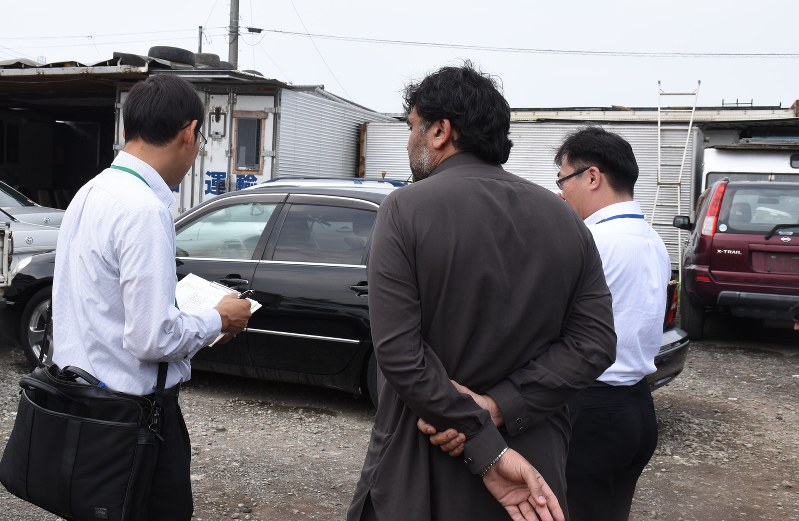 県警 ヤード立ち入り検査 盗難車購入防止を指導 茨城 毎日新聞