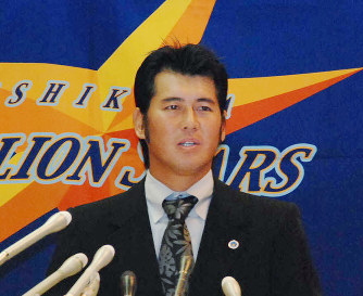 2009年10月、石川ミリオンスターズ監督に就任し会見する森慎二さん=金沢市丸の内で、宮嶋梓帆撮影