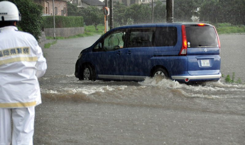 Heavy rain in Japan forces nearly 400000 from their homes