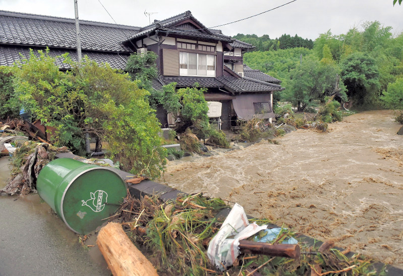 九州豪雨：「家の中、まるで海」 ２市全域、避難指示  毎日新聞