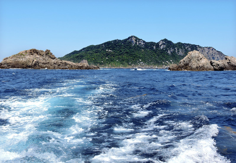 世界遺産：信仰の連続性が認められる 沖ノ島一括登録 | 毎日新聞