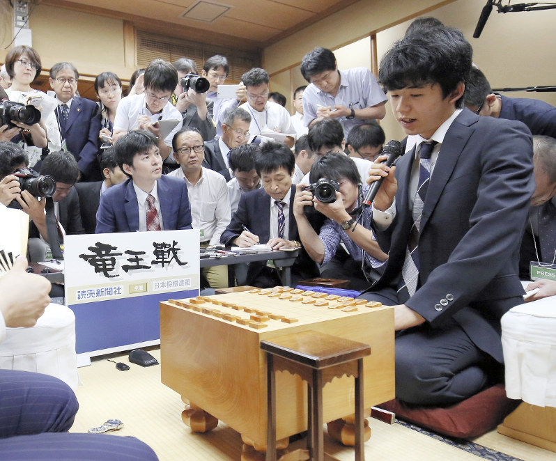 特集ワイド 藤井四段に恋する夏 出前のお店は大繁盛 ネット視聴は１２００万件突破 毎日新聞