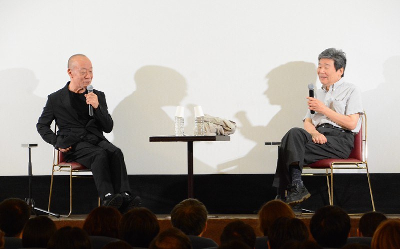 映画音楽について語るアニメ映画監督の高畑勲さん(右)と作曲家の久石譲さん