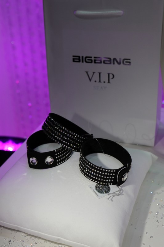 BIGBANG VIPシート特典 Swarovskiブレスレット 4個セット BIG BANG VIP SEAT ブレスレット BIGBANG VIPシート特典