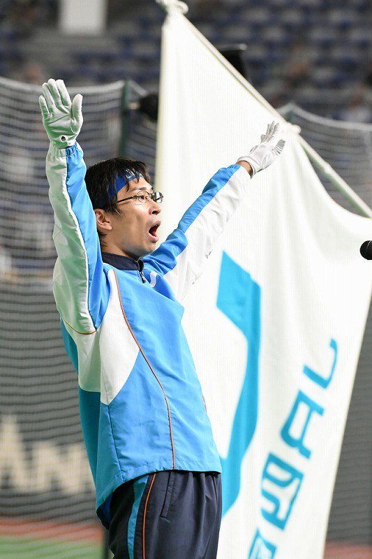 第88回都市対抗野球：JR四国（高松市）の応援団（1回戦） [写真