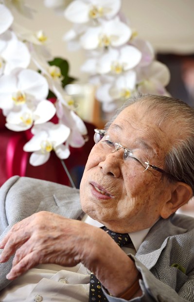 日野原重明さん死去：命は人のために…生涯現役を貫く | 毎日新聞