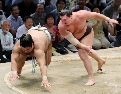 記者の目 大相撲 若 貴 以来の大盛況 上鵜瀬浄 東京運動部 毎日新聞