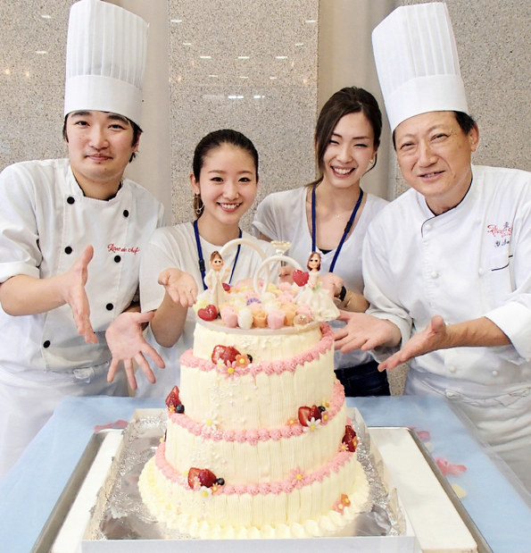 関西国際大学 ウエディングケーキコンテストを開催 毎日新聞